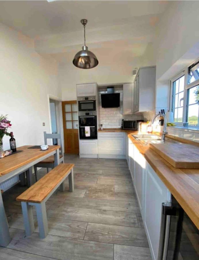 Near Woodbridge The Annexe Eyke Fantastic Views With Dog Secure Garden And Paddock Βίλα Εξωτερικό φωτογραφία